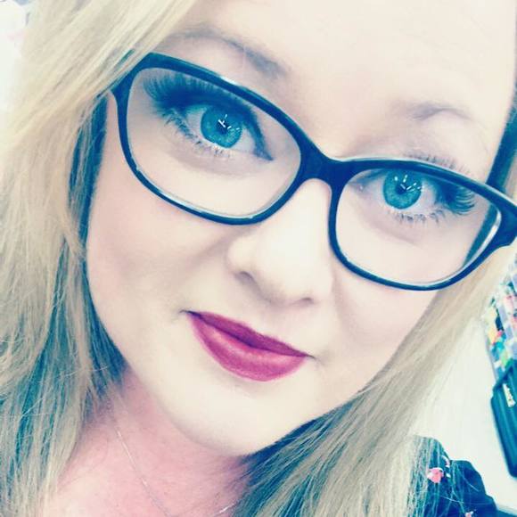 Meet your Posher, Alicia - Picture 1 of 1